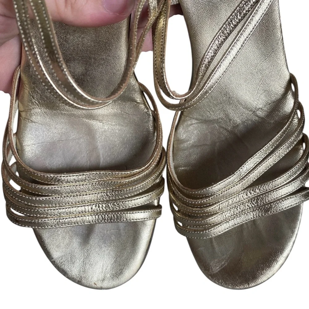 amalfi by rangoni shoes Strappy Sandals Heels Women Size 7N Narrow Gold Metallic